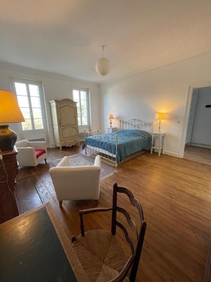 La Maison Du Port Mortagne-sur-Gironde Eksteriør billede